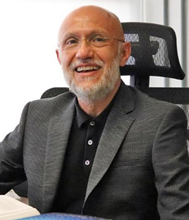Dr. Luis Aragón